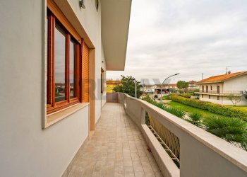Balcone - Villa via Vittoria Colonna
 
63, Francavilla al Mare - photo 42
