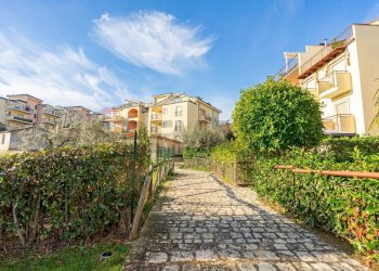 Edificio all\'aperto - Two-room apartment Via Costa Contina, Vasto - photo 1