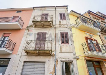 Edificio all\'aperto - Casa semi indipendente Piazza Garibaldi, Casalbordino - foto 15