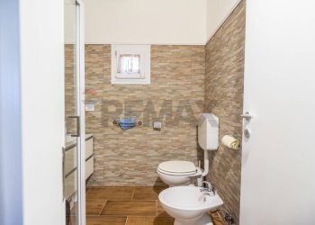 Bagno - Casa indipendente Contrada Palude
 
snc, Torino di Sangro - foto 23