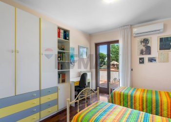 Camera / camera da letto - Villa Vasto - photo 21