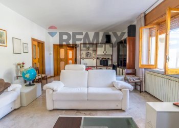 Soggiorno - Appartamento Largo Taverna
 
18, Carunchio - foto 7
