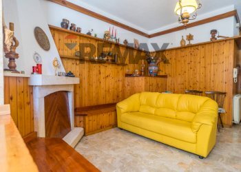 Soggiorno - Appartamento Largo Taverna
 
18, Carunchio - foto 15