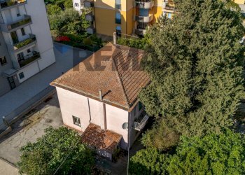 Edificio all\'aperto - Villa Corso Mazzini
 
snc, Vasto - foto 3