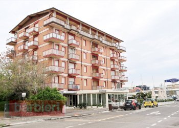 Foto 2 - Three-room apartment Lungomare D'Annunzio
 
8, Cervia - photo 2