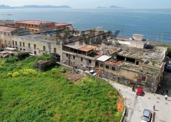 Edificio all\'aperto - Shed via Marittima
 
3, Ercolano - photo 21