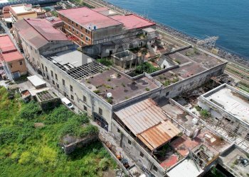 Edificio all\'aperto - Shed via Marittima
 
3, Ercolano - photo 18