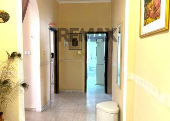 Hall / corridoio - Four-room apartment VIA ROVERETO
 
12, Trani - photo 3