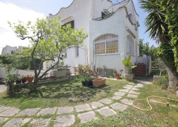 Foto 1 - Villa VIA DEI LECCI
 
99, Anzio - photo 1