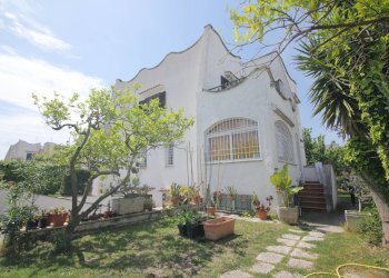 Foto 3 - Villa VIA DEI LECCI
 
99, Anzio - photo 3