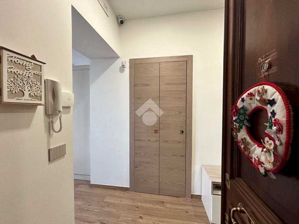 Four-room apartment Via Bologna, Genova (neighborhood San Teodoro) - photo 2