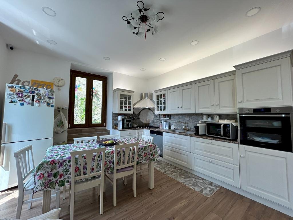 Four-room apartment Via Bologna, Genova (neighborhood San Teodoro) - photo 1