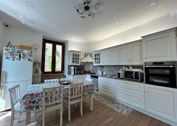 Four-room apartment Via Bologna, Genova (neighborhood San Teodoro) - photo 1