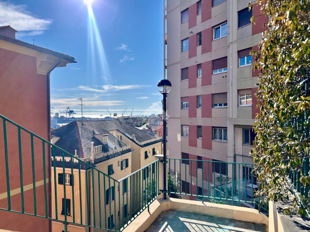 Four-room apartment Via Venezia, Genova (neighborhood San Teodoro) - photo 2