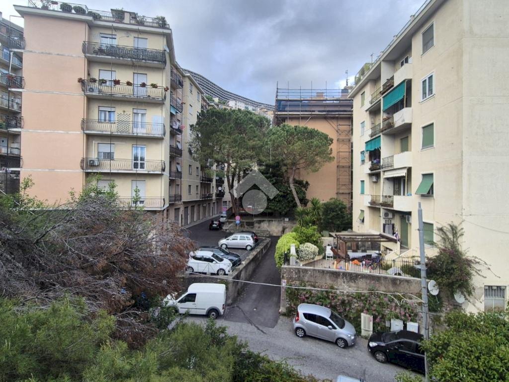 Apartment Via Remigio Zena, Genova (neighborhood Marassi) - photo 1