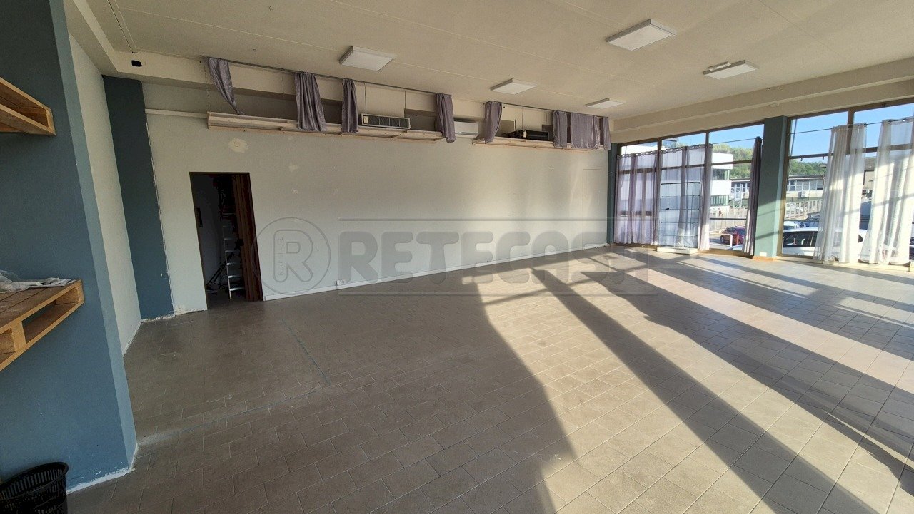 Retecasa_Valdagno Area di vendita - Commercial Premises Cornedo Vicentino - photo 2