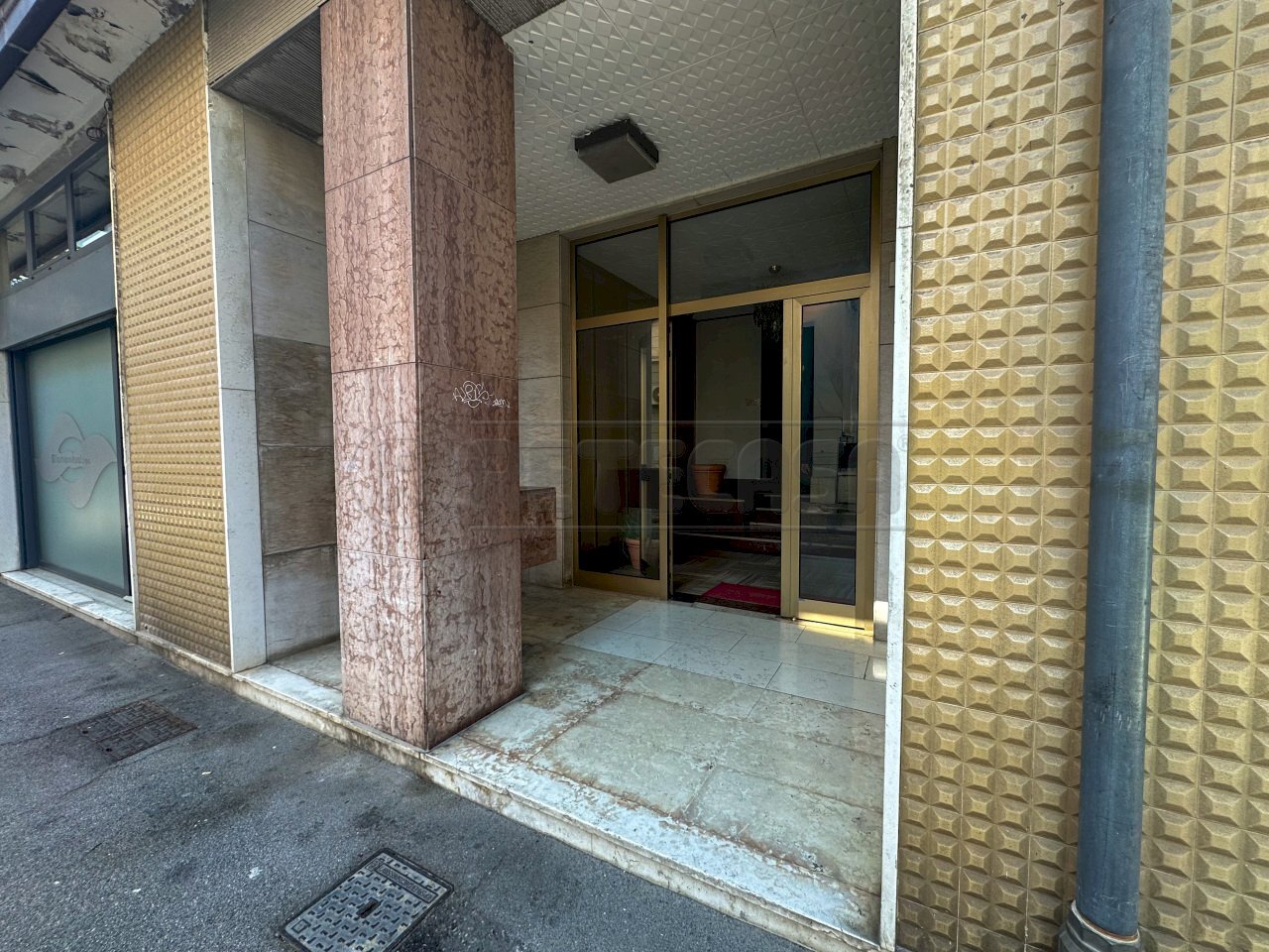 INGRESSO CONDOMINIALE.jpg - Apartment Via del Rosario 2, Monfalcone - photo 3