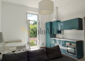 soggiorno con angolo cottura - Two-room apartment Gallarate - photo 5