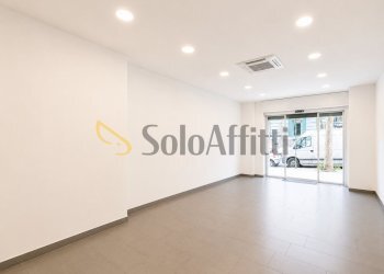 Sala - Commercial Premises Via Gian Lorenzo Bernini 83B, Napoli (neighborhood Vomero) - photo 1