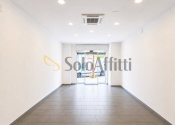 Sala - Commercial Premises Via Gian Lorenzo Bernini 83B, Napoli (neighborhood Vomero) - photo 5