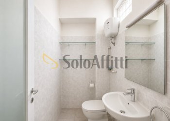 Bagno - Commercial Premises Via Gian Lorenzo Bernini 83B, Napoli (neighborhood Vomero) - photo 8
