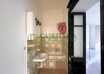 4.jpg - Two-room apartment Ivrea - photo 4