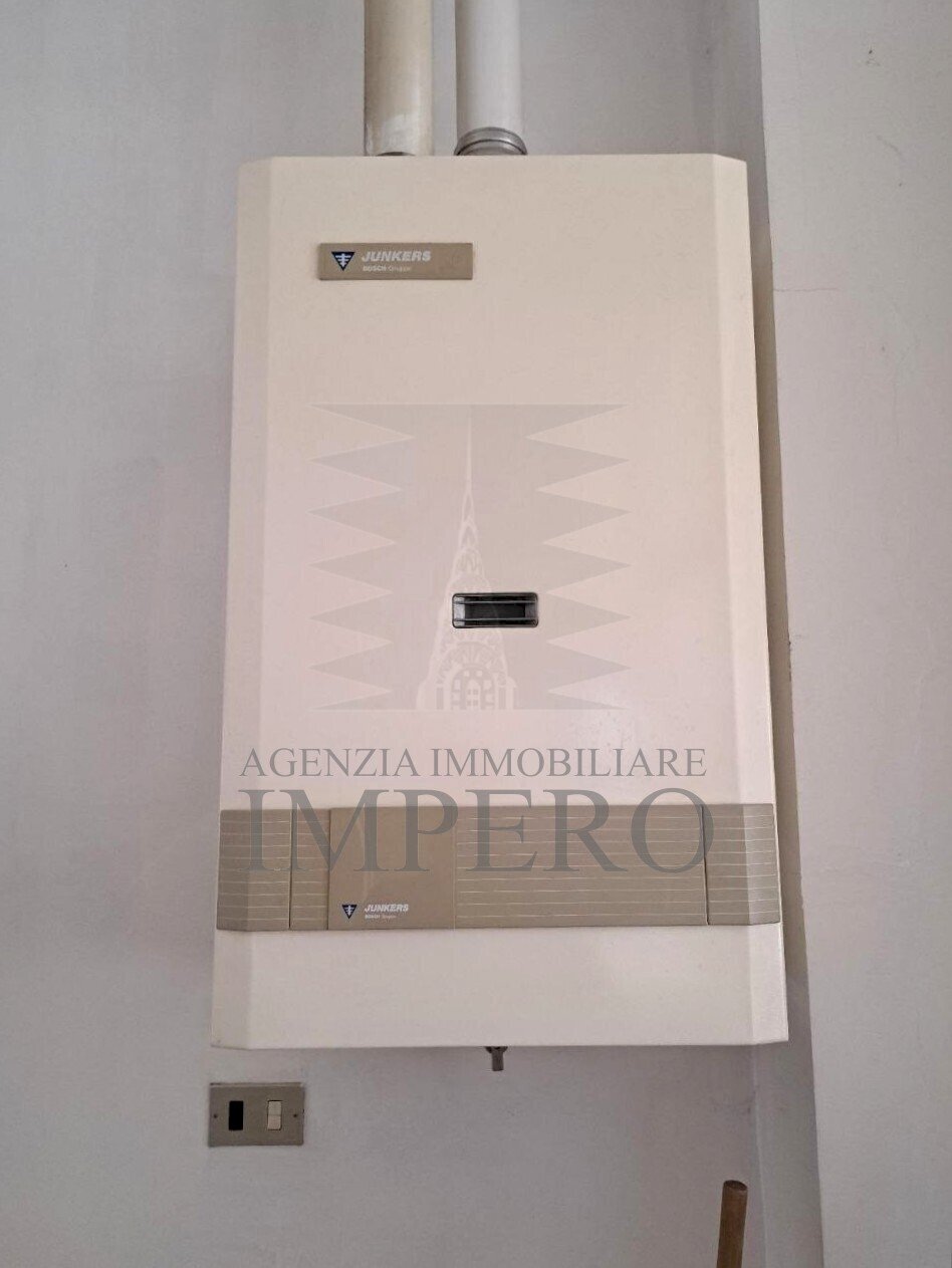 5.jpg - Commercial Premises Via Colonnello Aprosio 105, Vallecrosia - photo 3