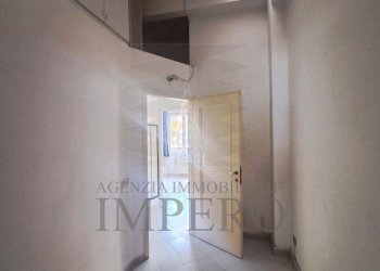 6.jpg - Commercial Premises Via Colonnello Aprosio 105, Vallecrosia - photo 4