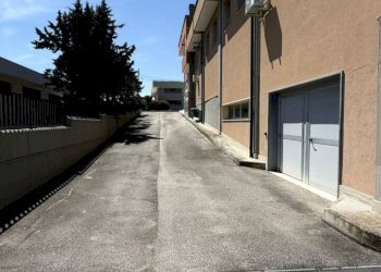 esterno - Commercial Premises Via Eugenio Montale 3, Monopoli - photo 27