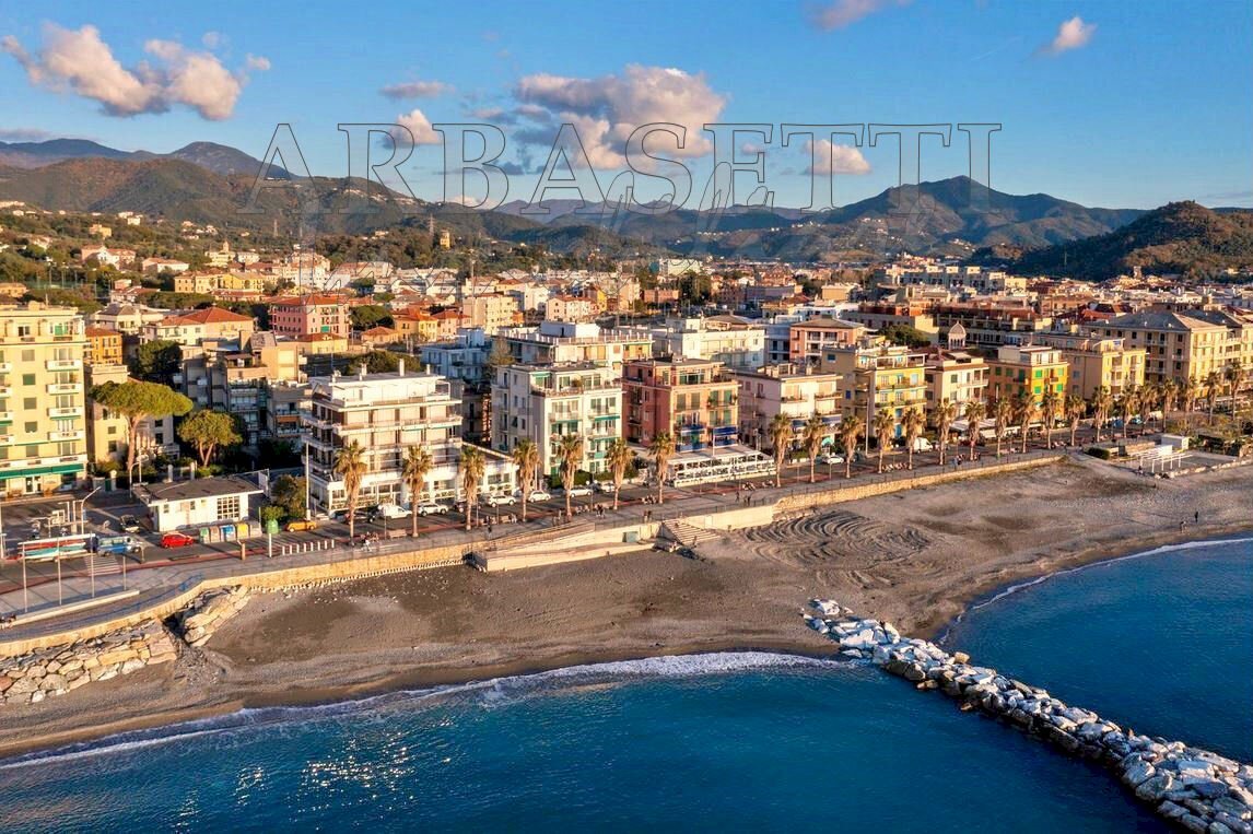 lungomare4 con timbro.jpg - Appartamento Via Vittorio Veneto 44, Sestri Levante - foto 2