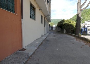 P1170387.jpg - Commercial Premises Via Piacenza, Genova (neighborhood Molassana) - photo 12