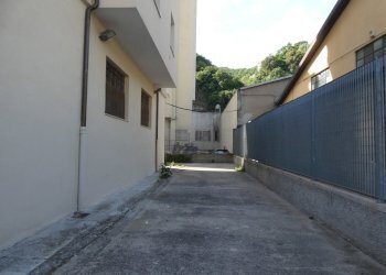 P1170391.jpg - Commercial Premises Via Piacenza, Genova (neighborhood Molassana) - photo 14