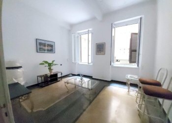 IMG_20260508_180910.jpg - Three-room apartment Corso Magenta, Genova (neighborhood Castelletto) - photo 1