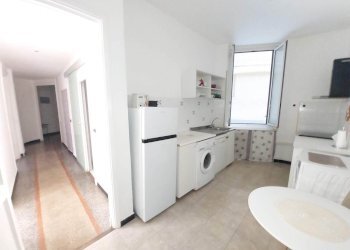 IMG_20260508_180655.jpg - Three-room apartment Corso Magenta, Genova (neighborhood Castelletto) - photo 10