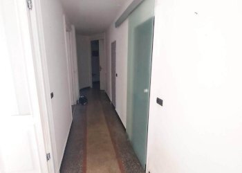 IMG_20260508_181425.jpg - Three-room apartment Corso Magenta, Genova (neighborhood Castelletto) - photo 15