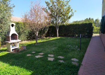 PHOTO-2026-04-22-19-23-07.jpg - Independent house Via Aurelia Sud, Cecina - photo 14