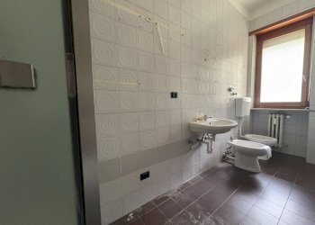 BAGNO.jpg - Quadrilocale Corso Monte Cucco 73, Torino (zona Pozzo Strada) - foto 10