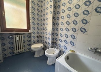 BAGNO.jpg - Quadrilocale Corso Monte Cucco 73, Torino (zona Pozzo Strada) - foto 17