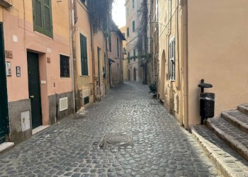 9494c488-0dcf-494f-a762-31a8fbcc34d9.jpg - Three-room apartment Via Andrea Sacchi 2, Nettuno - photo 17