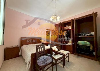 5c41c1ee-6d3a-4cc3-95c3-6e8b19c4d1fb.jpg - Quadrilocale Via Carso, Siracusa - foto 2