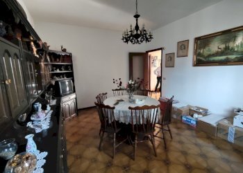 salone - Casa indipendente Via Don Aristide Conti, Castel San Giovanni - foto 2