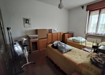 camera da letto - Casa indipendente Via Don Aristide Conti, Castel San Giovanni - foto 15