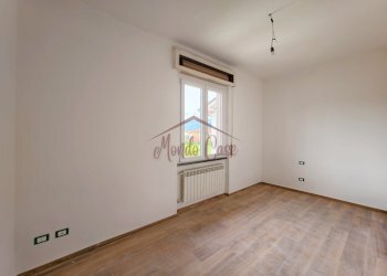 15.jpg - Portion of a house Via Battifollo 53, Sarzana - photo 15
