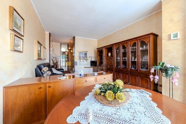 soggiorno.jpg - Appartamento Viale Ercole Marelli 19, Sesto San Giovanni - foto 2