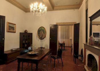 sala con camino - Bed & Breakfast Nonantola - foto 10