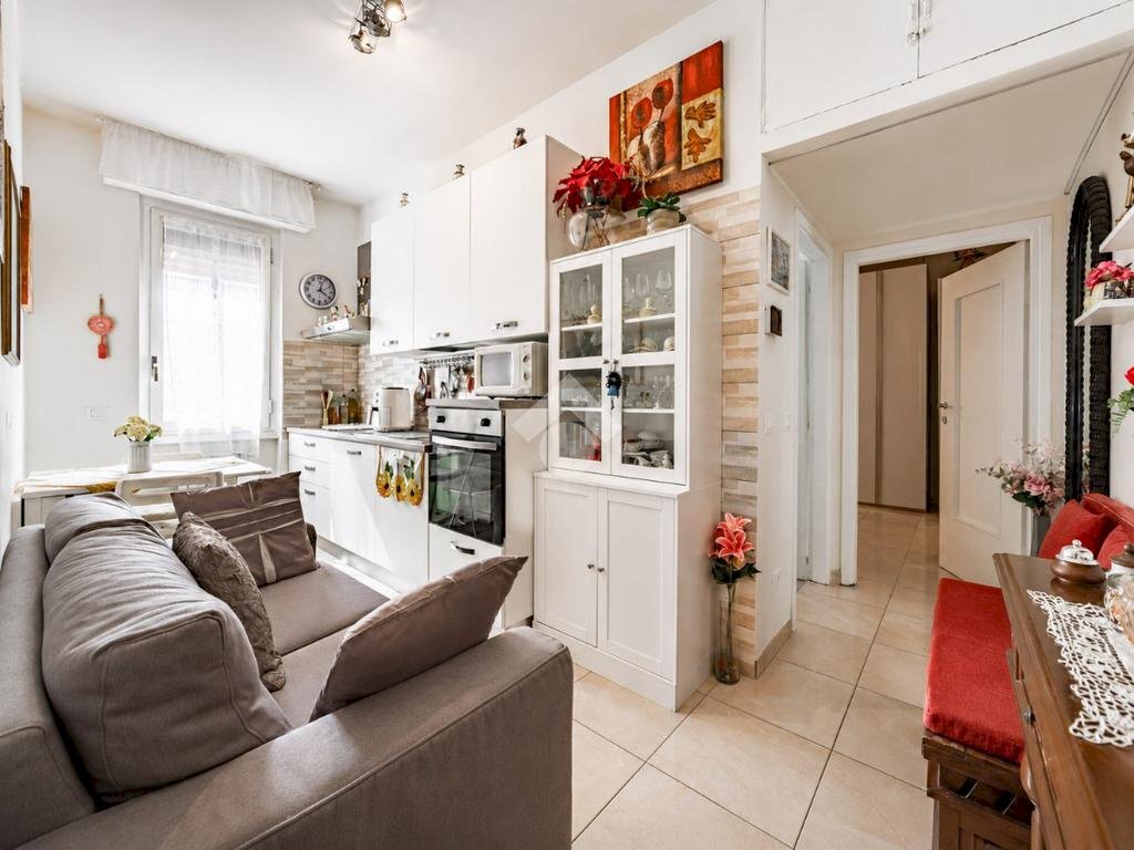 Two-room apartment Via Derna, Paderno Dugnano - photo 1