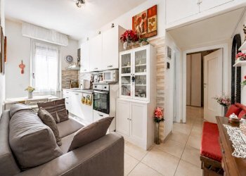 Two-room apartment Via Derna, Paderno Dugnano - photo 1