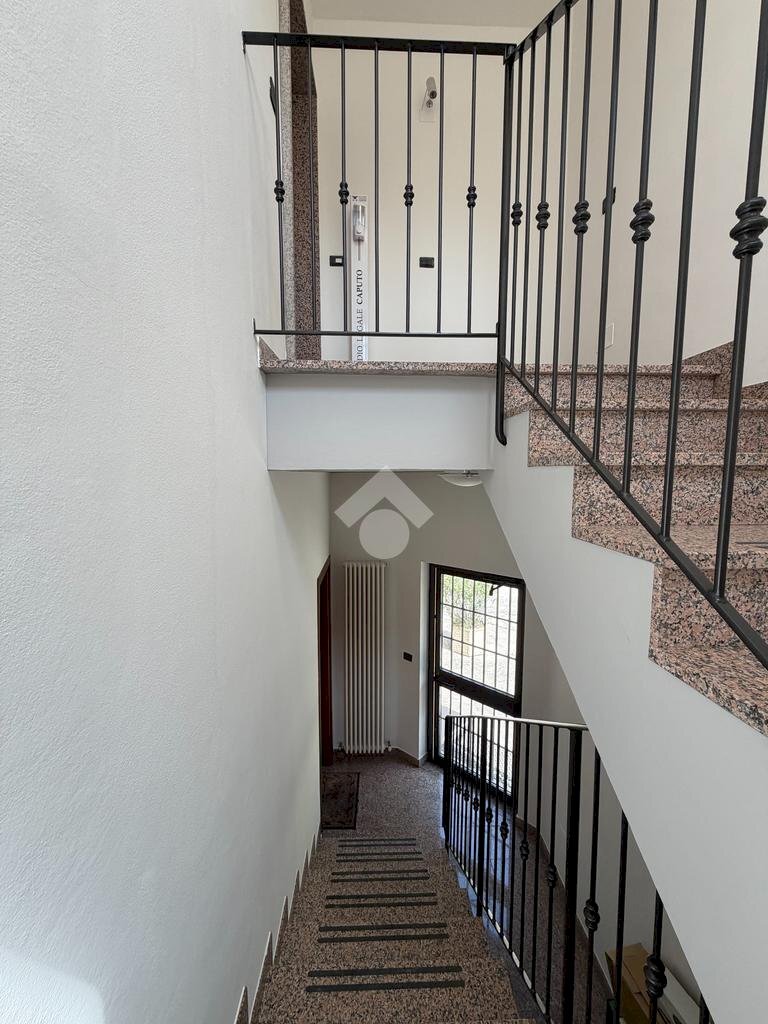 Office Via Scandellara, Bologna (neighborhood San Vitale) - photo 3