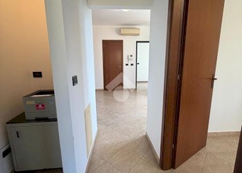 Office Via Scandellara, Bologna (neighborhood San Vitale) - photo 12