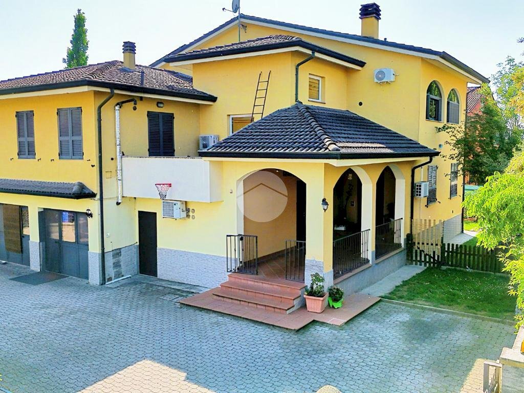 Villa Via Rigoni, Torrile - photo 1